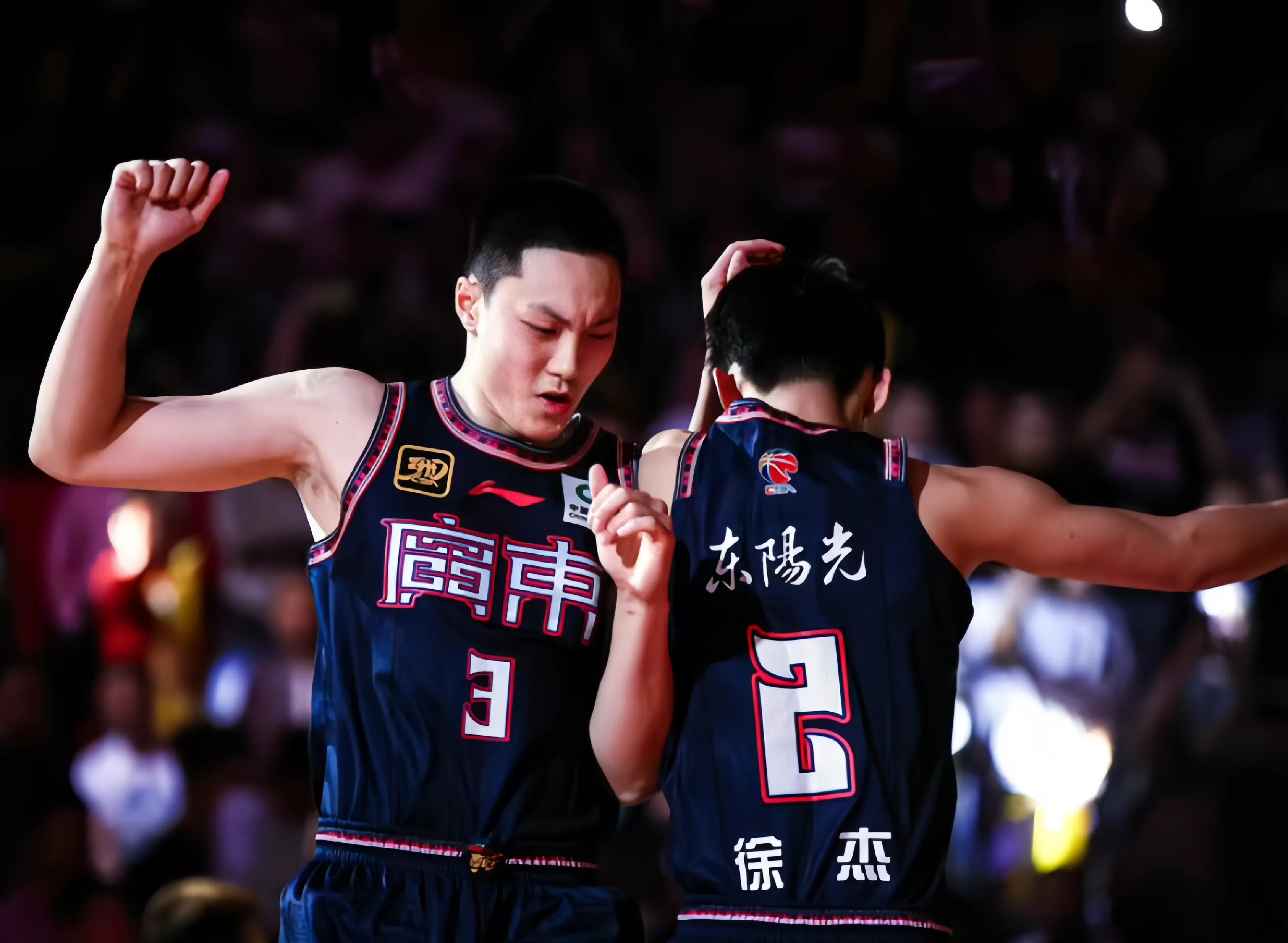 吉林队翻盘广东队，利拉德点燃赛场