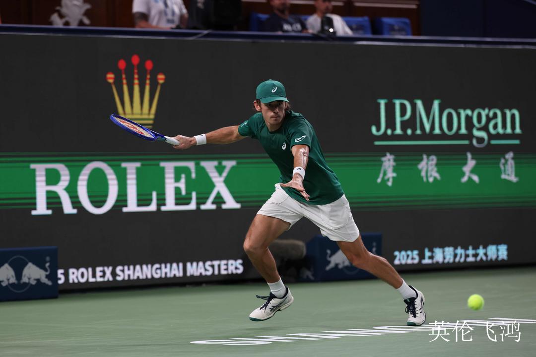 戴维斯杯翻盘年终总决赛,梅德韦杰夫关键制胜 戴维斯杯翻盘年终总决赛,梅德韦杰夫关键制胜
