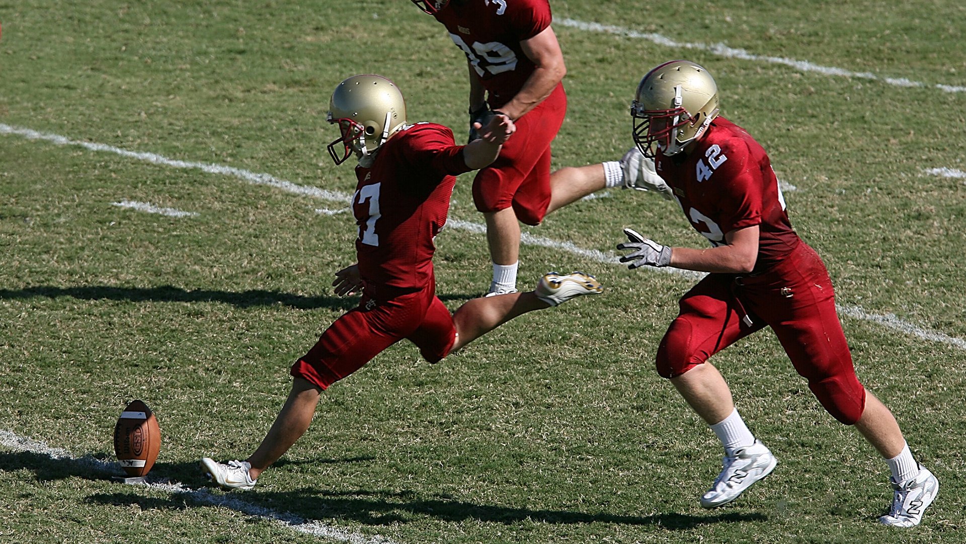 铁血与谋略，塞维利亚的胜利模式，映照德甲争冠的狂野之路