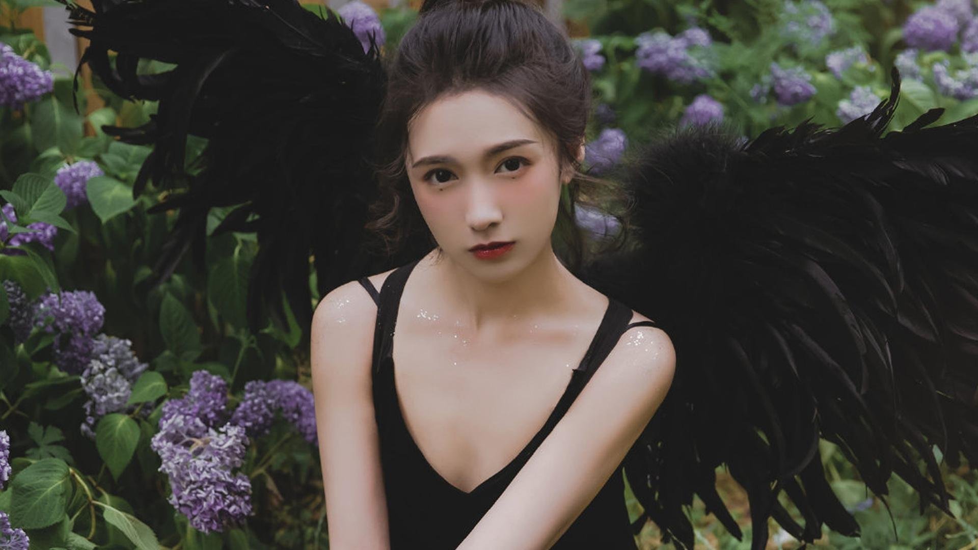 开云sport-关键战突围与赛场接管者—当迈阿密热火的铁血遇上德罗赞的华丽